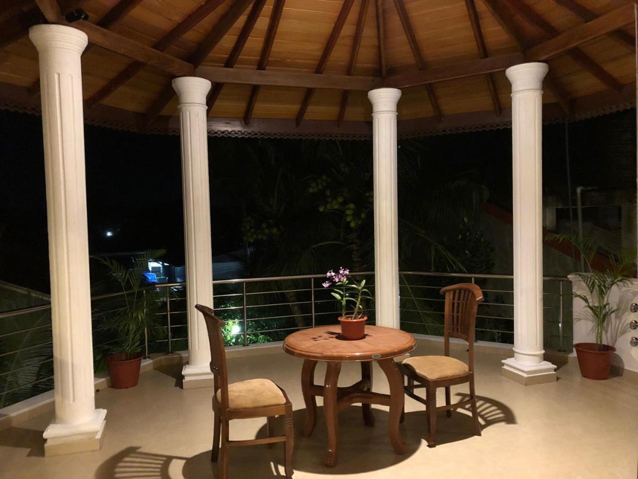 Helianto Social Villa Bentota Esterno foto